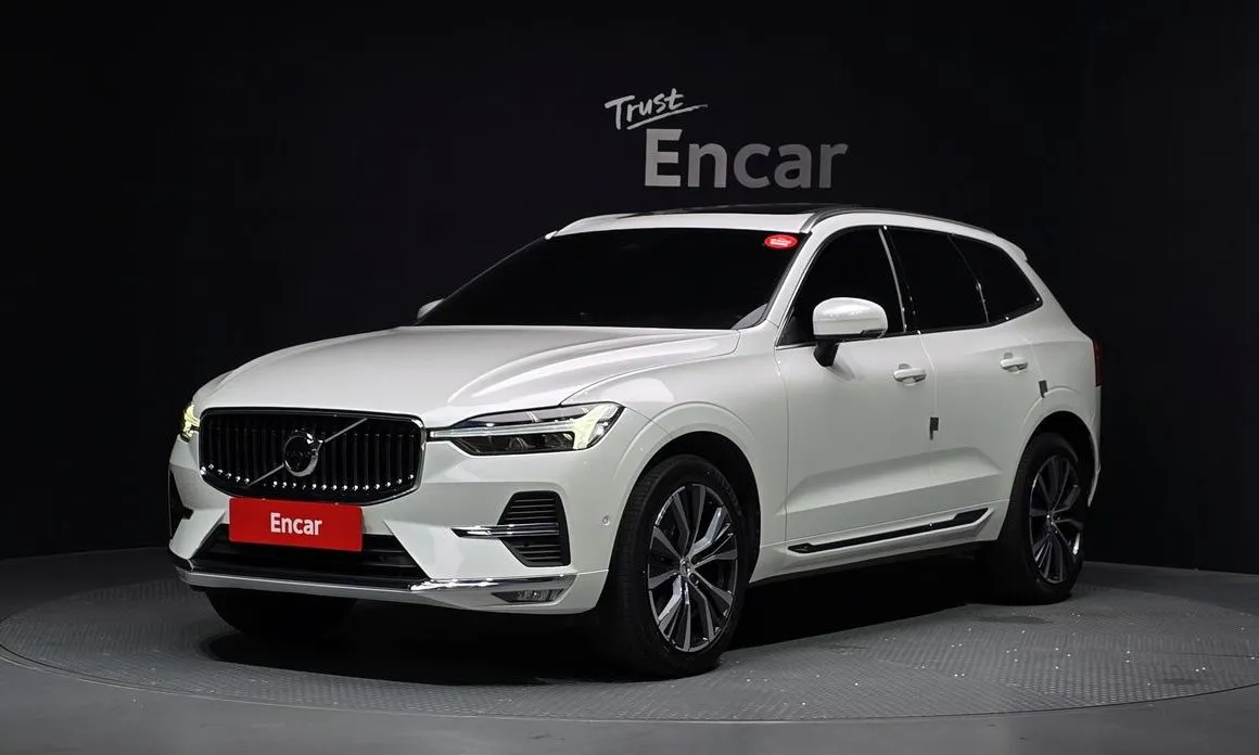 Volvo XC60 — фото 1