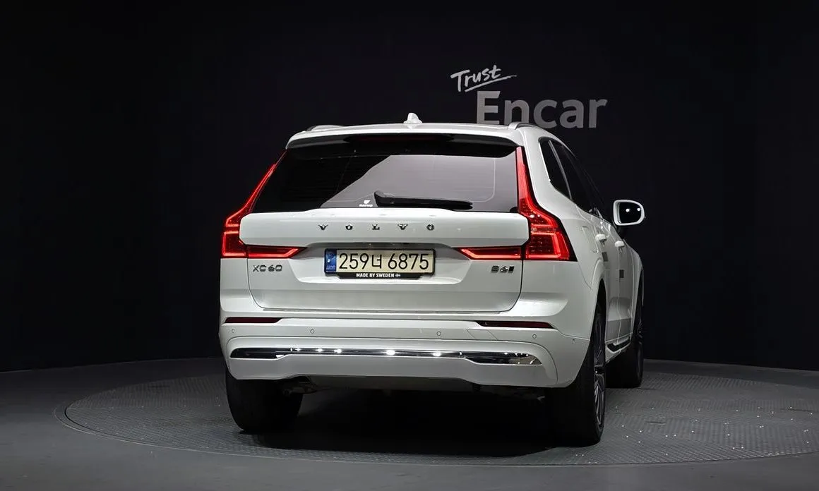 Volvo XC60 — фото 3