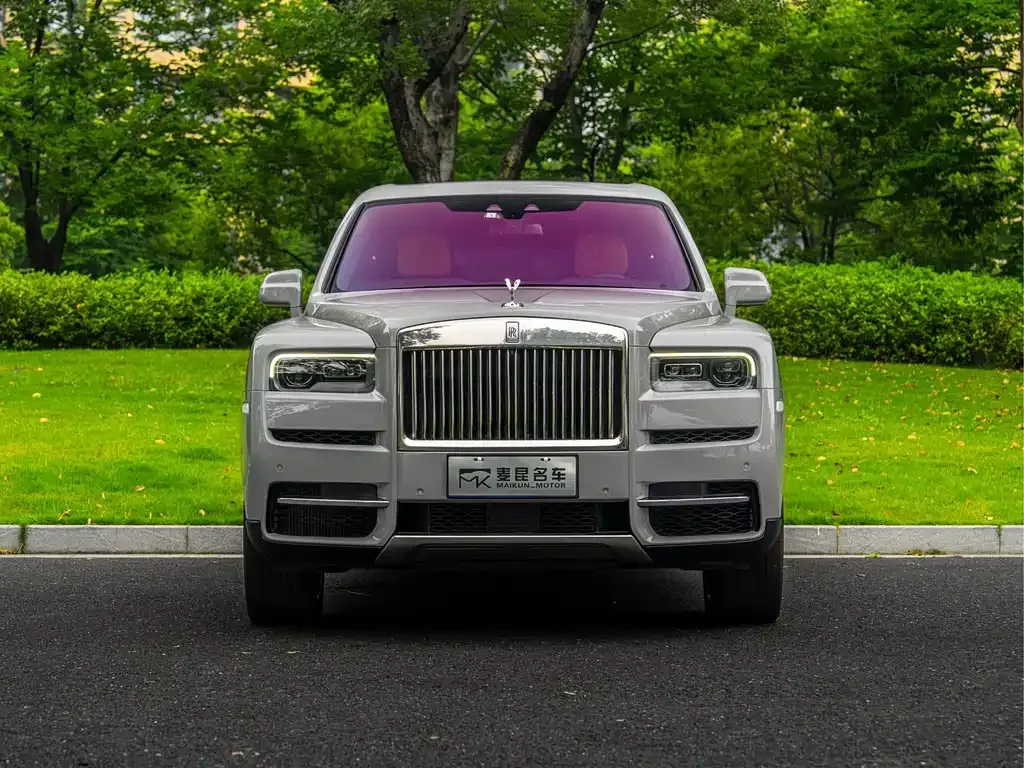 Rolls-Royce Cullinan — фото 10