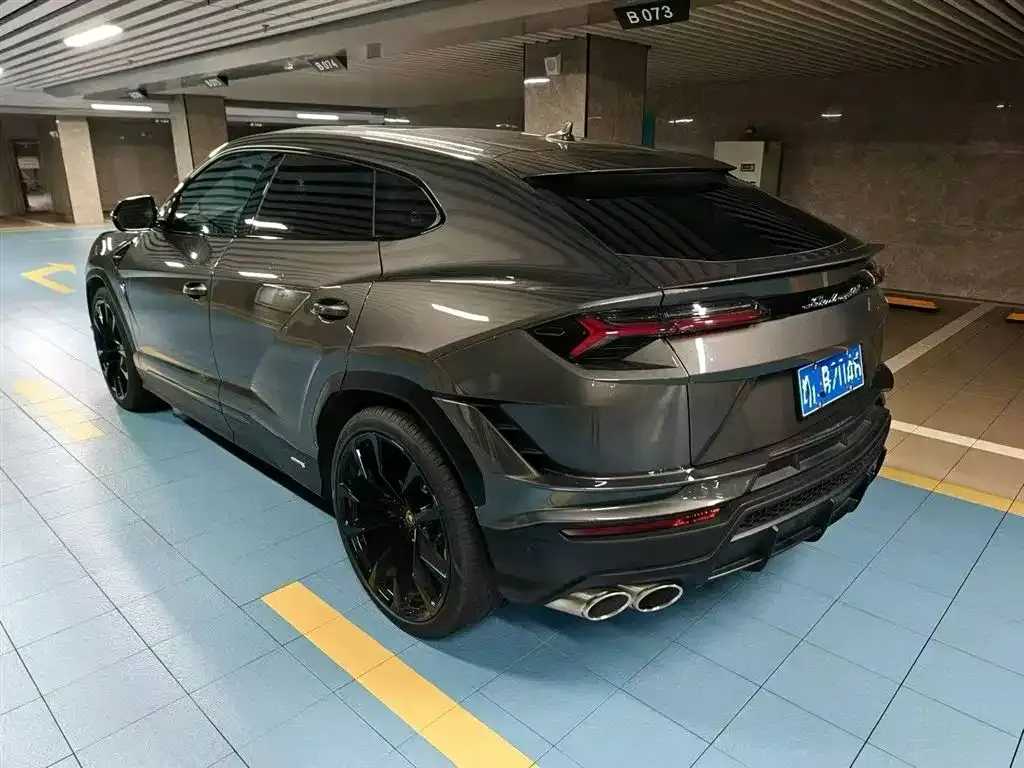 Lamborghini Urus — фото 3