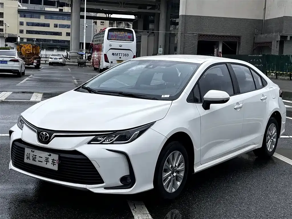 Toyota Corolla 2024 из CN, фото 2