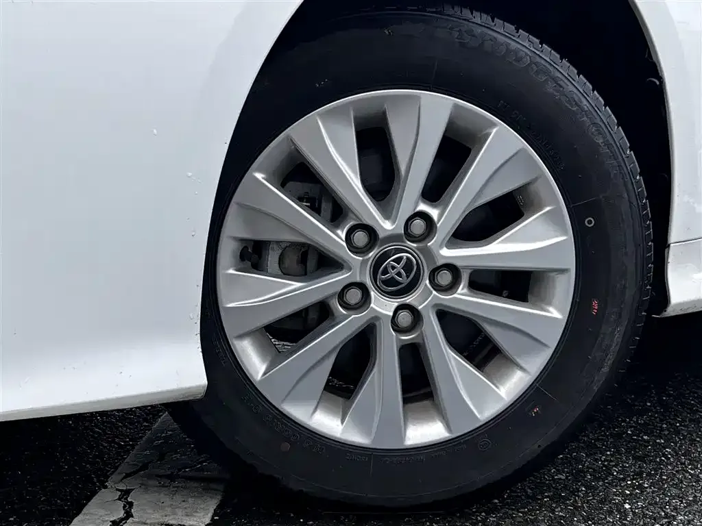 Toyota Corolla 2024 из CN, фото 6