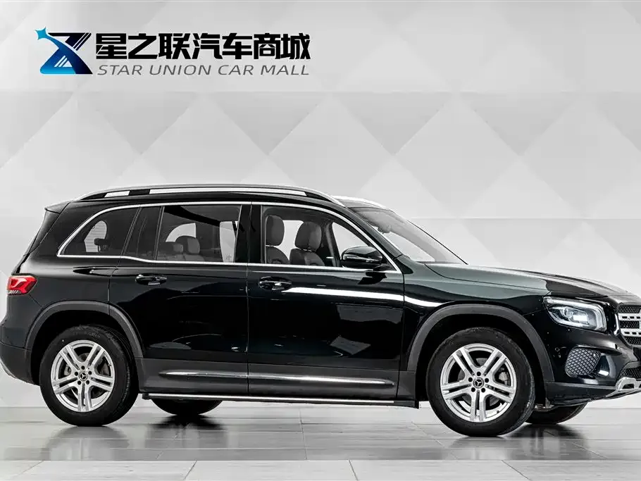 Mercedes-Benz GLB — фото 2