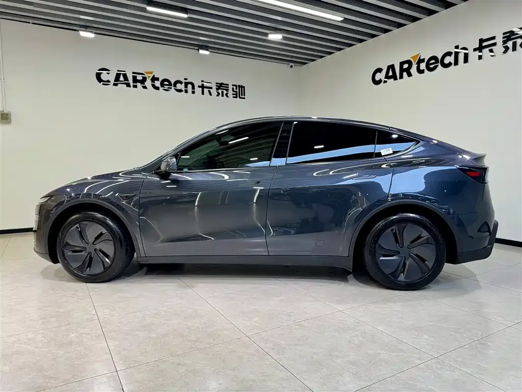 Tesla Model Y — фото 5