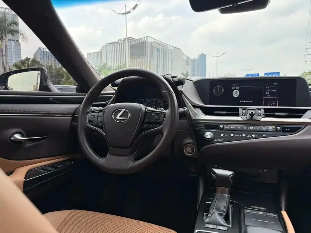 Lexus ES 2021 из CN, фото 2