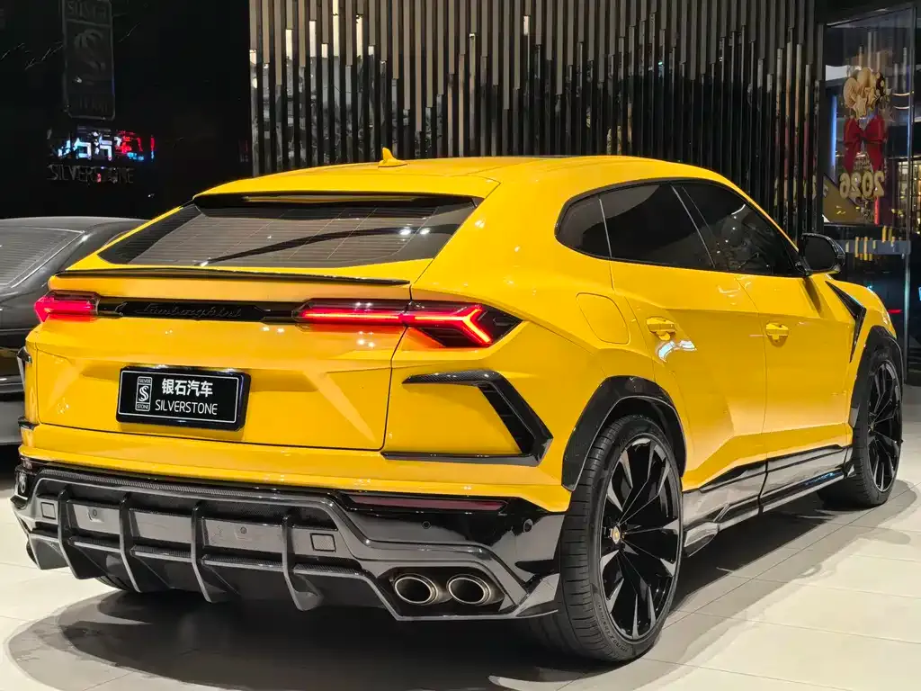 Lamborghini Urus — фото 6