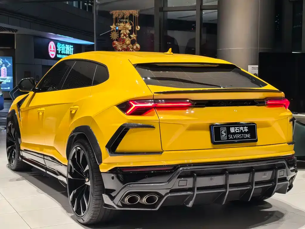 Lamborghini Urus — фото 3