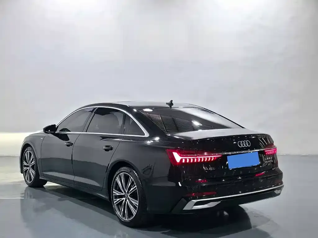 Audi A6L — фото 7