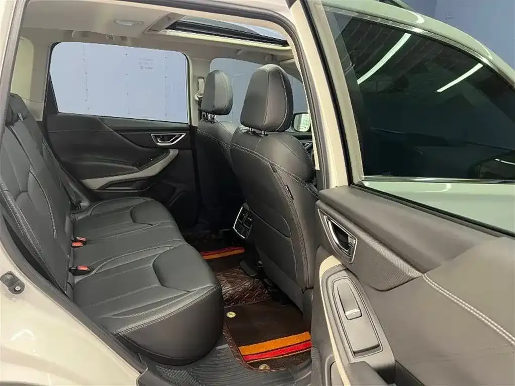 Subaru Forester — фото 8