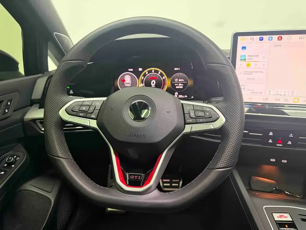 Volkswagen Golf GTI — фото 8