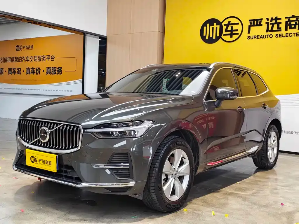 Volvo XC60 — фото 1
