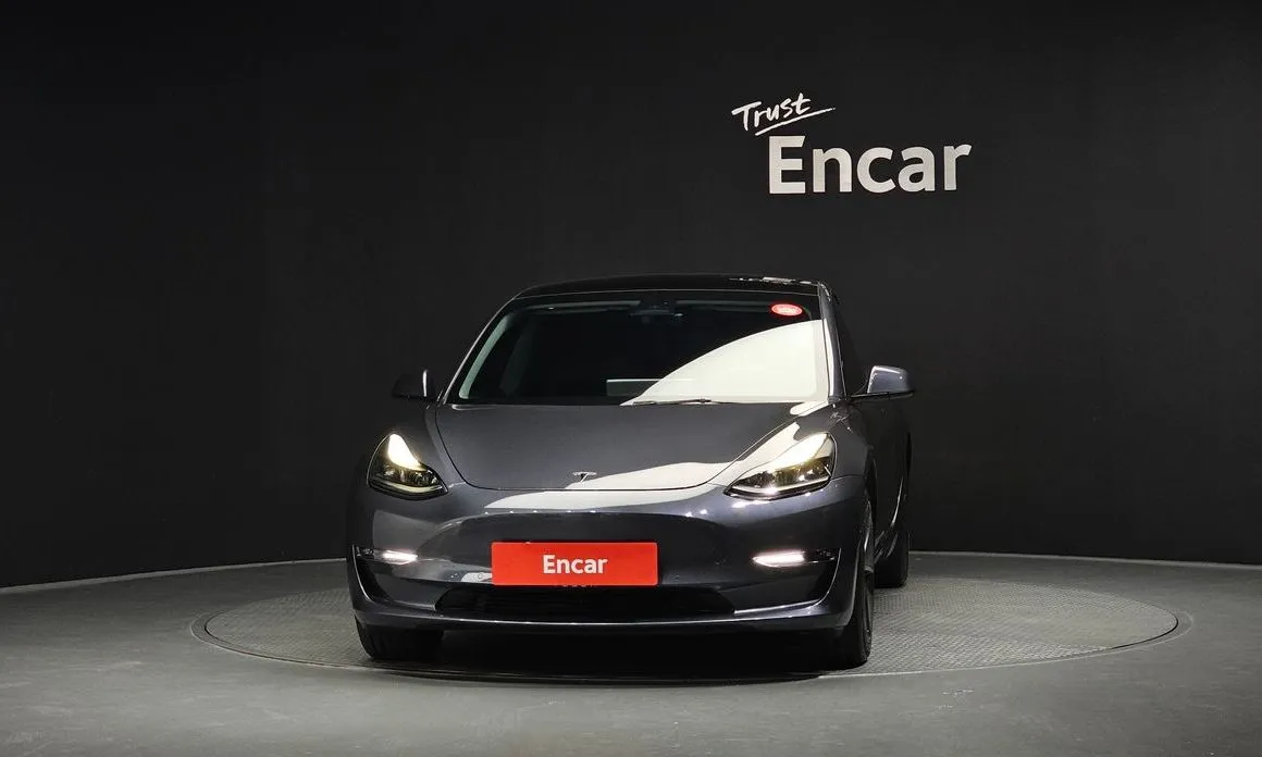 Tesla Model 3 — фото 8
