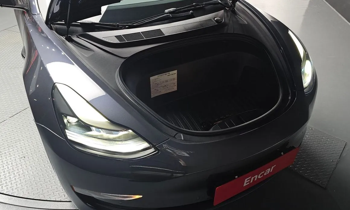 Tesla Model 3 — фото 10