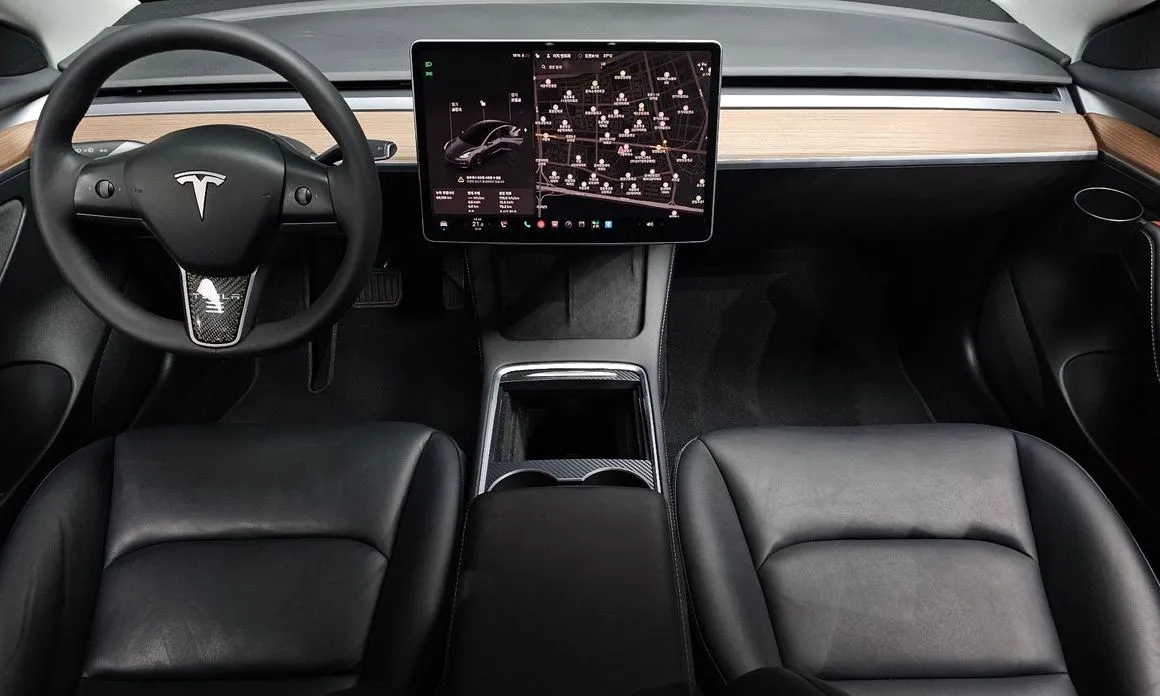 Tesla Model 3 — фото 9