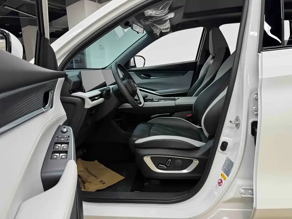 Changan CS75PLUS — фото 4