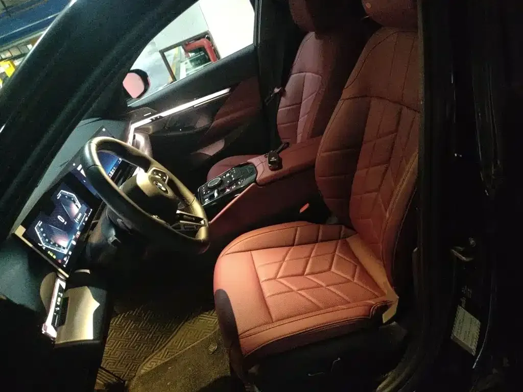 BMW 5 Series — фото 10