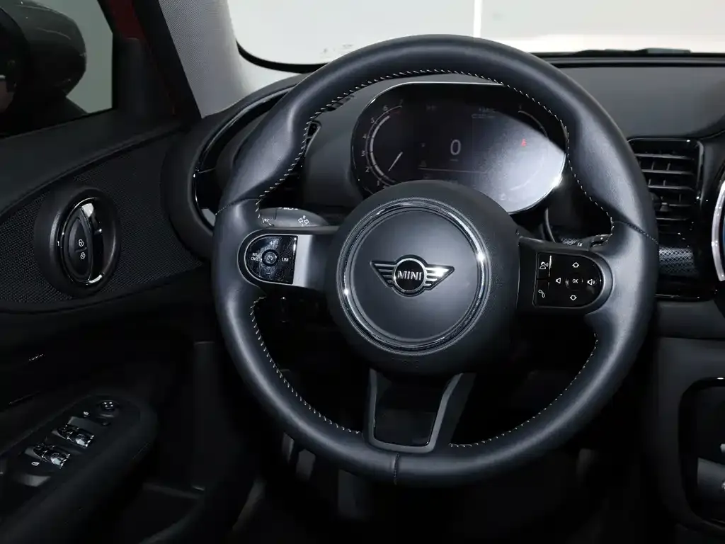 MINI Clubman — фото 4