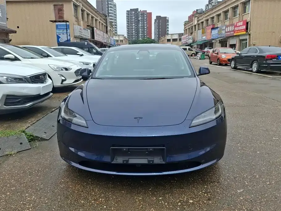 Tesla Model 3 — фото 9