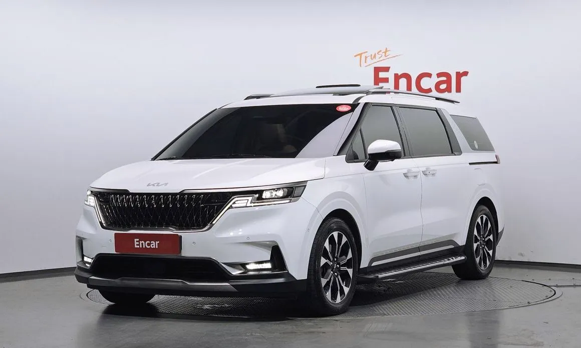Kia Carnival — фото 1