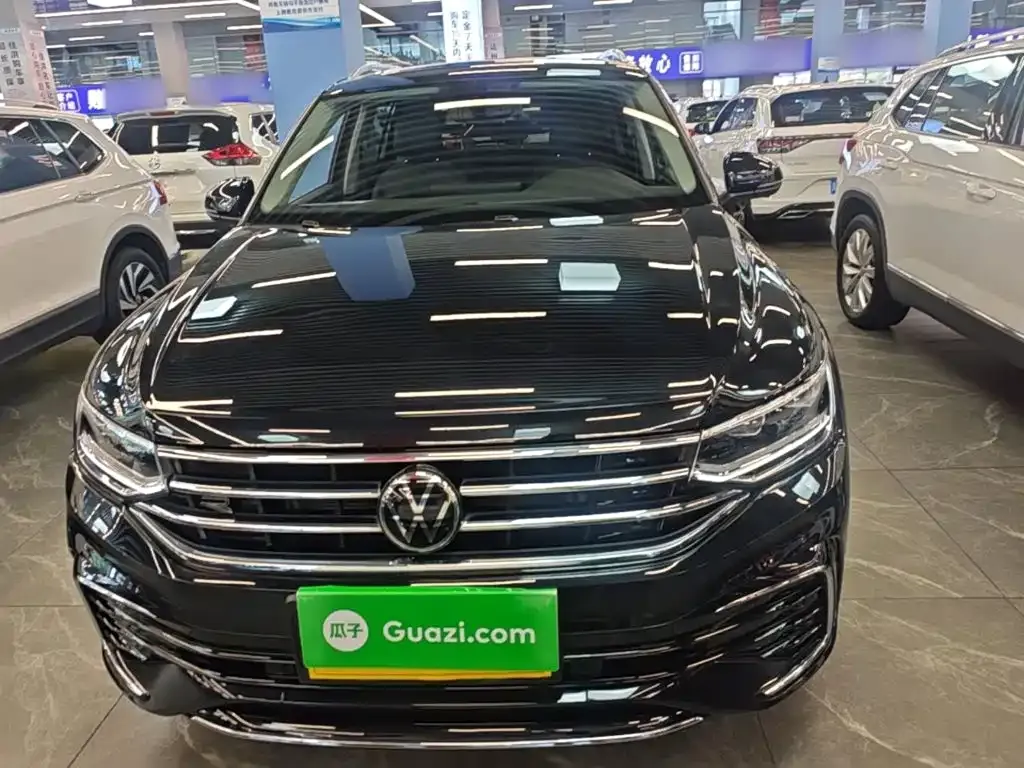 Volkswagen Tiguan L — фото 6