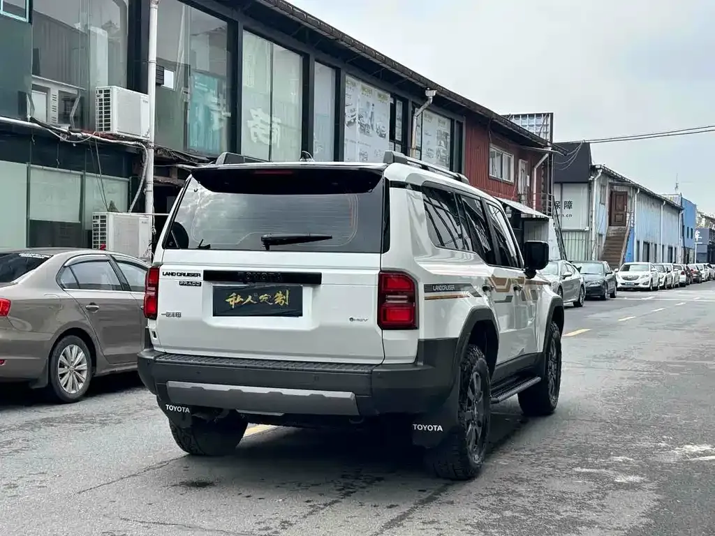 Toyota Prado 2025 из CN, фото 2
