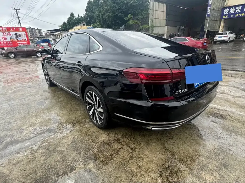 Volkswagen Passat — фото 10