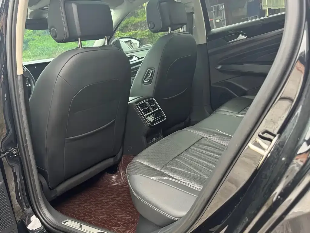 Volkswagen Passat — фото 5