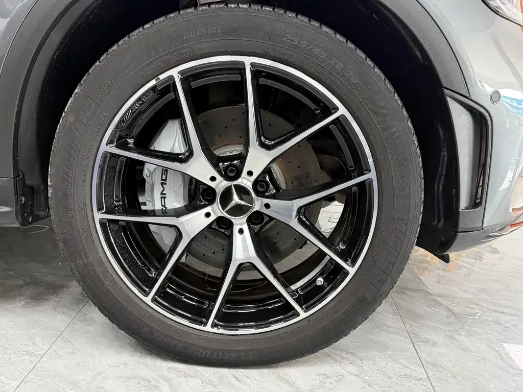 Mercedes-Benz GLC AMG — фото 10