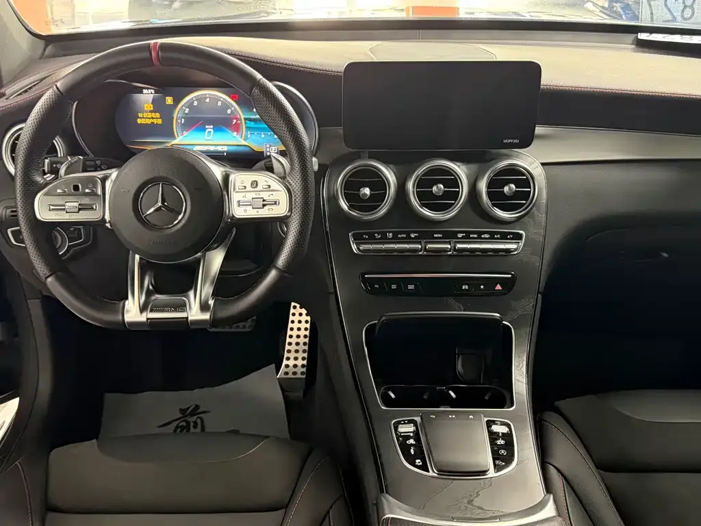 Mercedes-Benz GLC AMG — фото 3