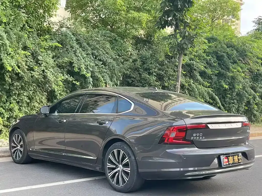 Volvo S90 — фото 5
