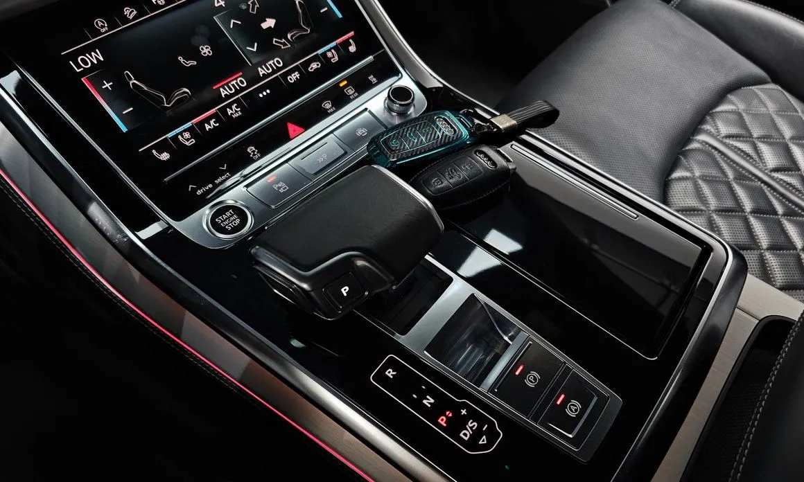 Audi Q8 — фото 2