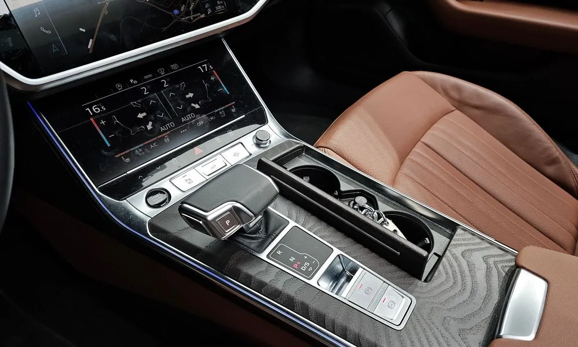 Audi A6 — фото 6