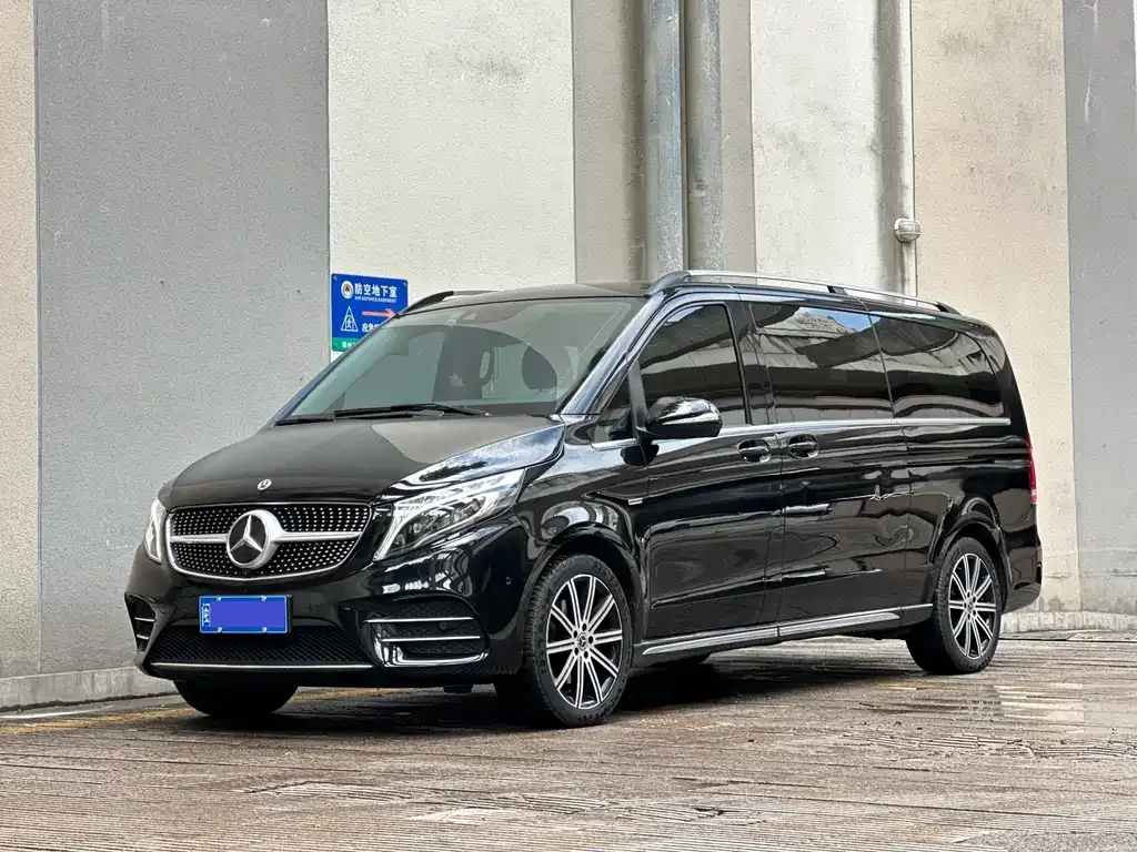Mercedes-Benz V-Class — фото 1