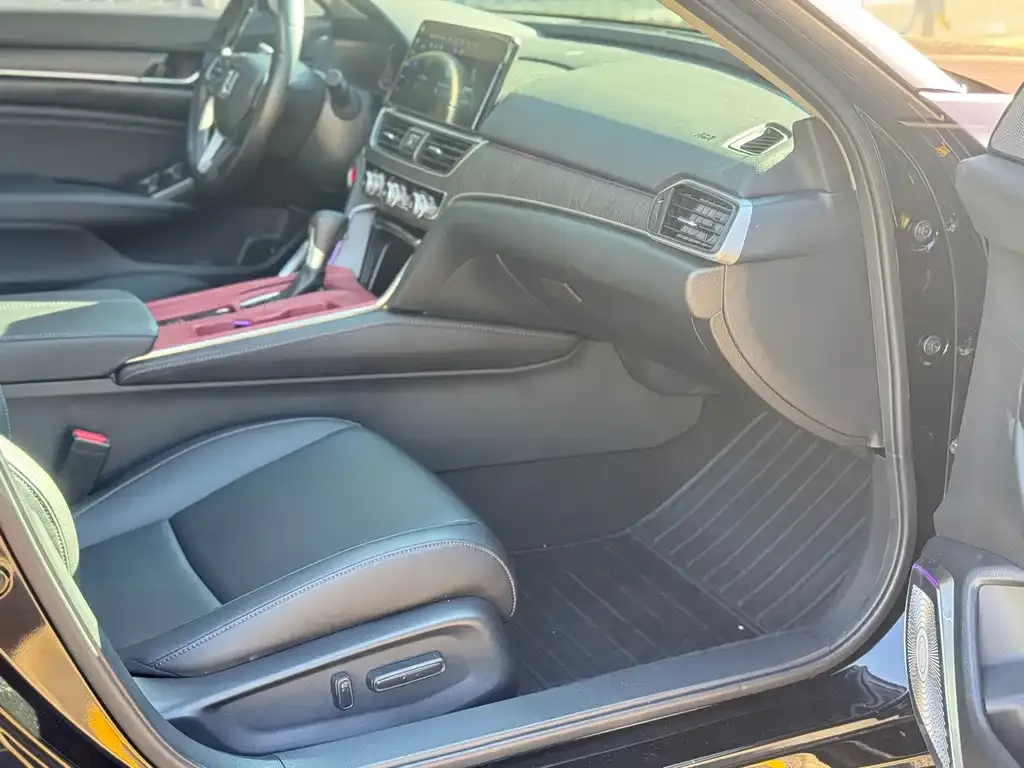 Honda Accord 2023 из CN, фото 2