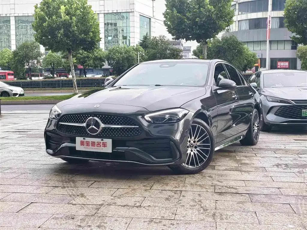 Mercedes-Benz C-Class — фото 1