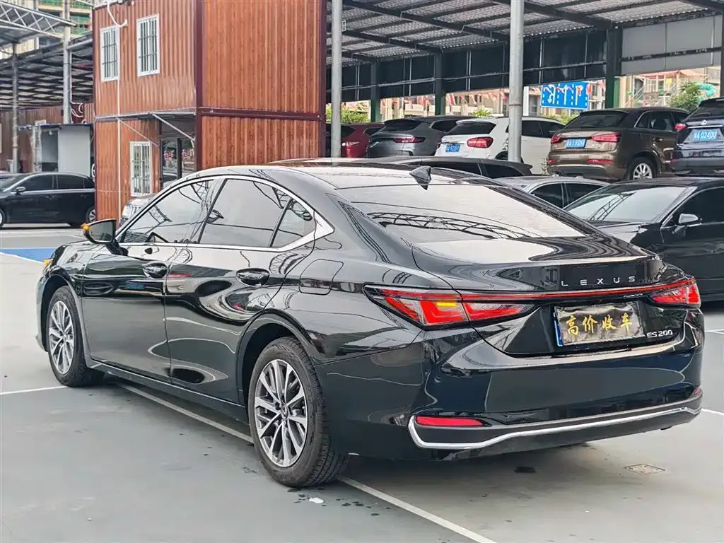 Lexus ES — фото 5