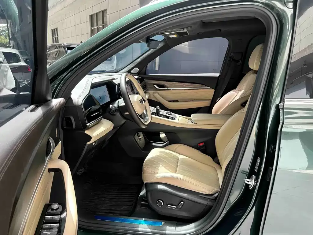 Geely Xingyue L — фото 10