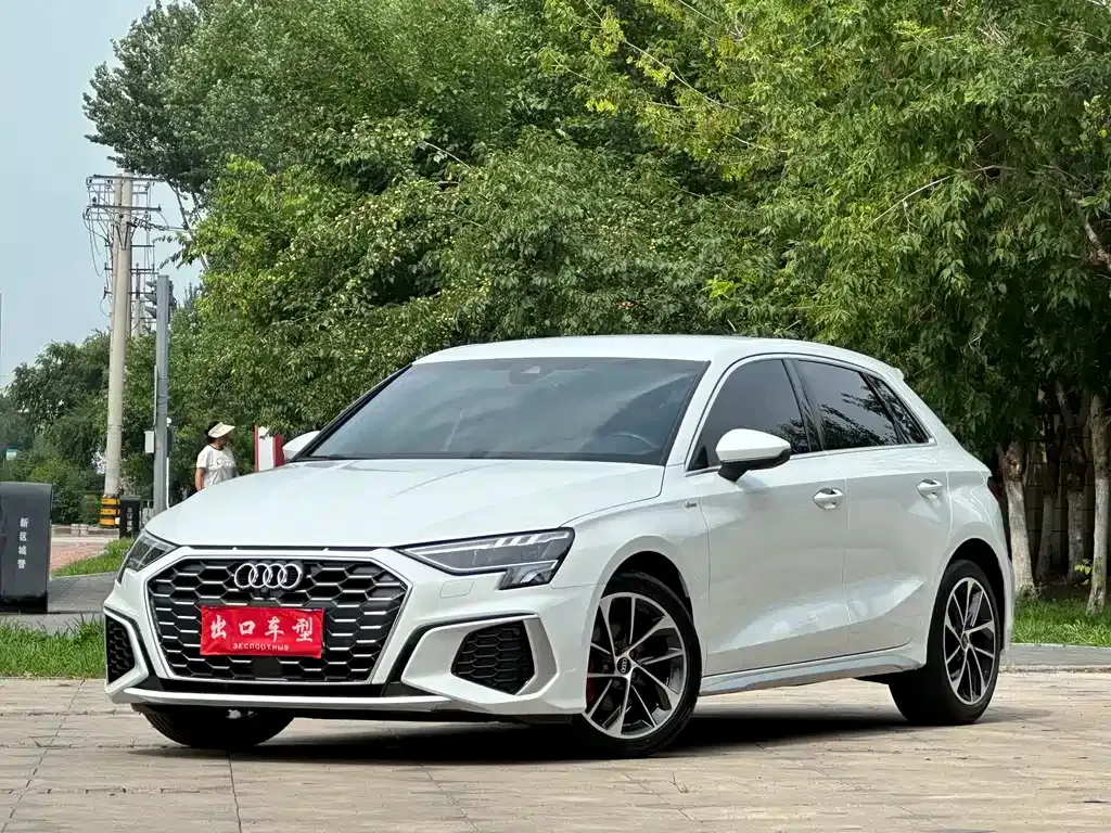 Audi A3 — фото 1