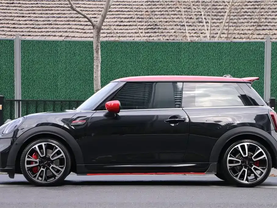 MINI JCW (John Cooper Works) — фото 10