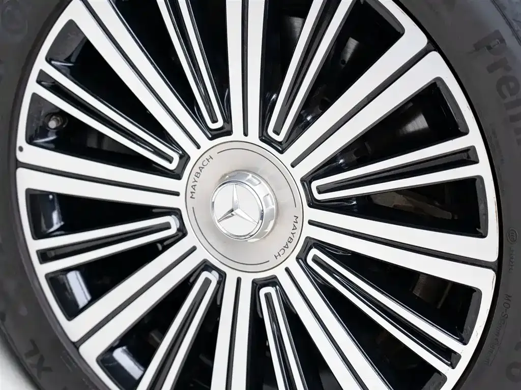 Mercedes-Benz GLS — фото 10
