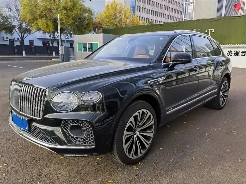 Bentley Bentayga — фото 1