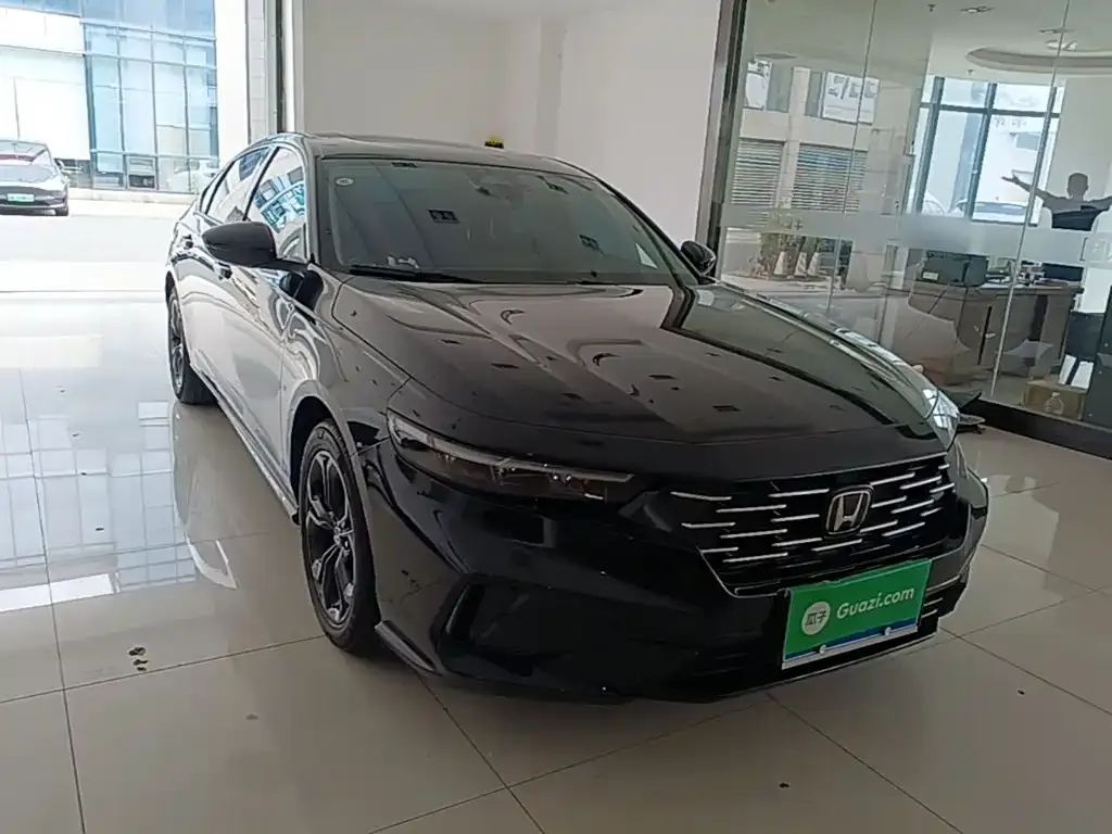 Honda Accord — фото 8