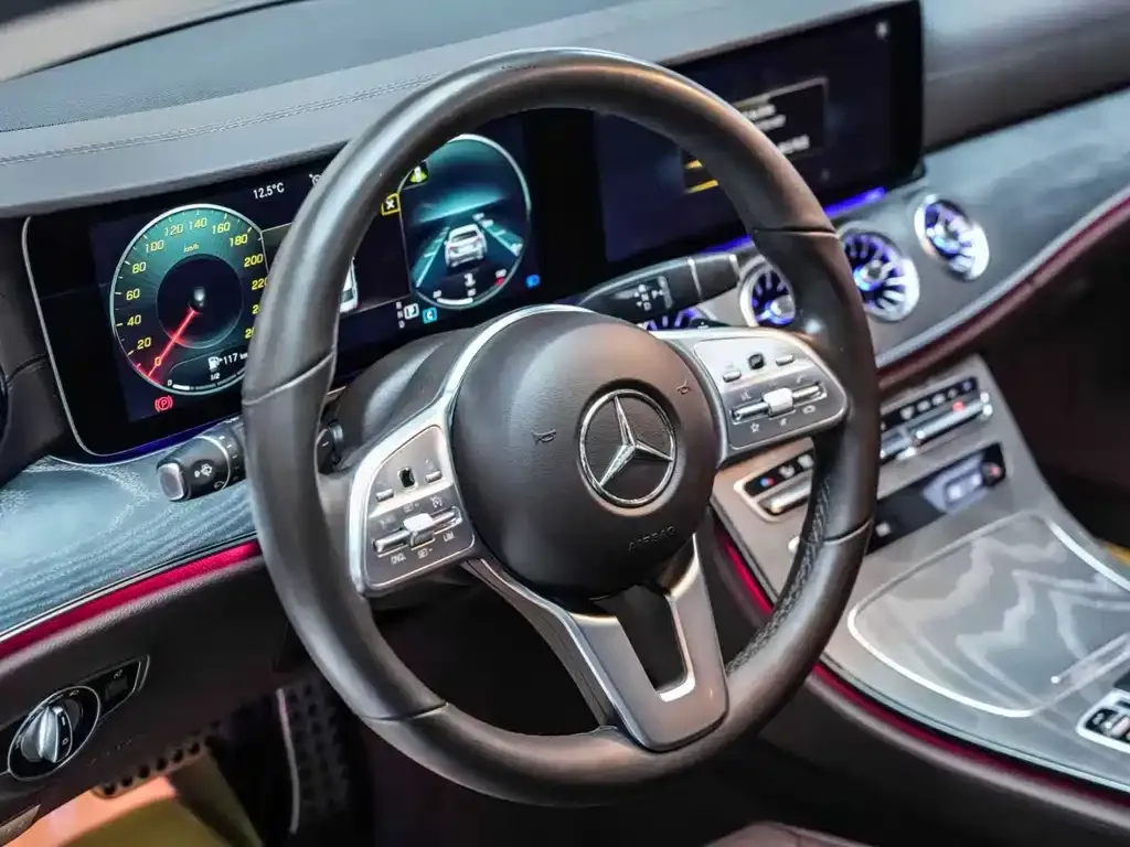 Mercedes-Benz CLS — фото 5