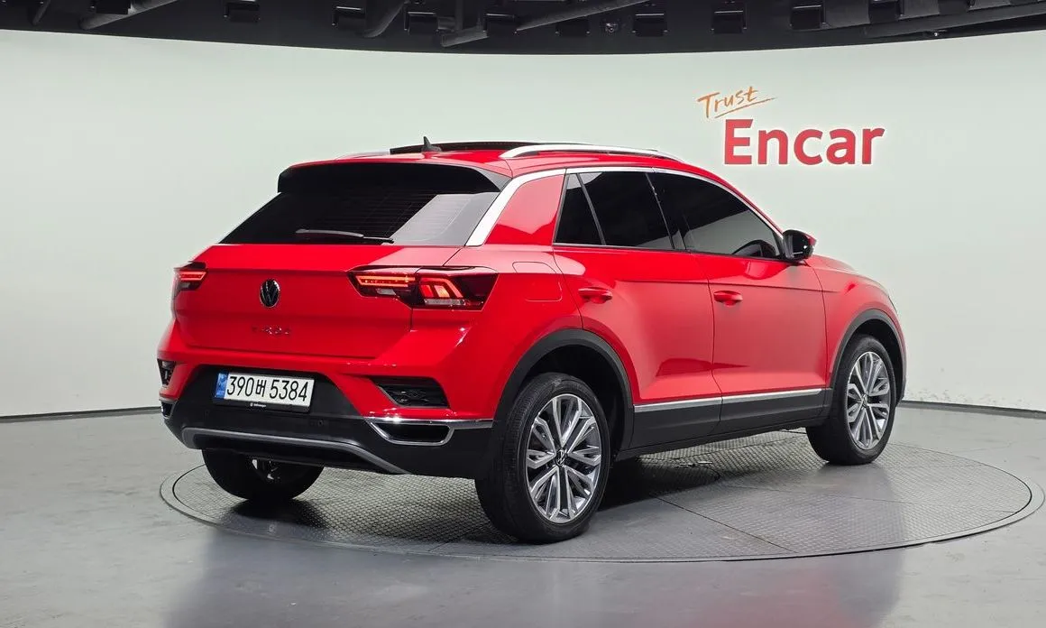 Volkswagen T-Roc — фото 8