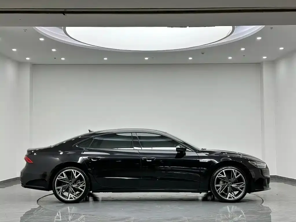 Audi A7L — фото 3