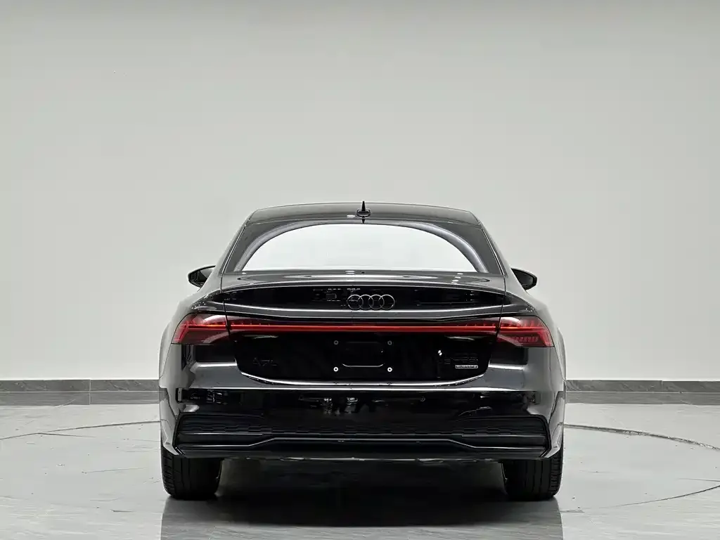 Audi A7L — фото 10