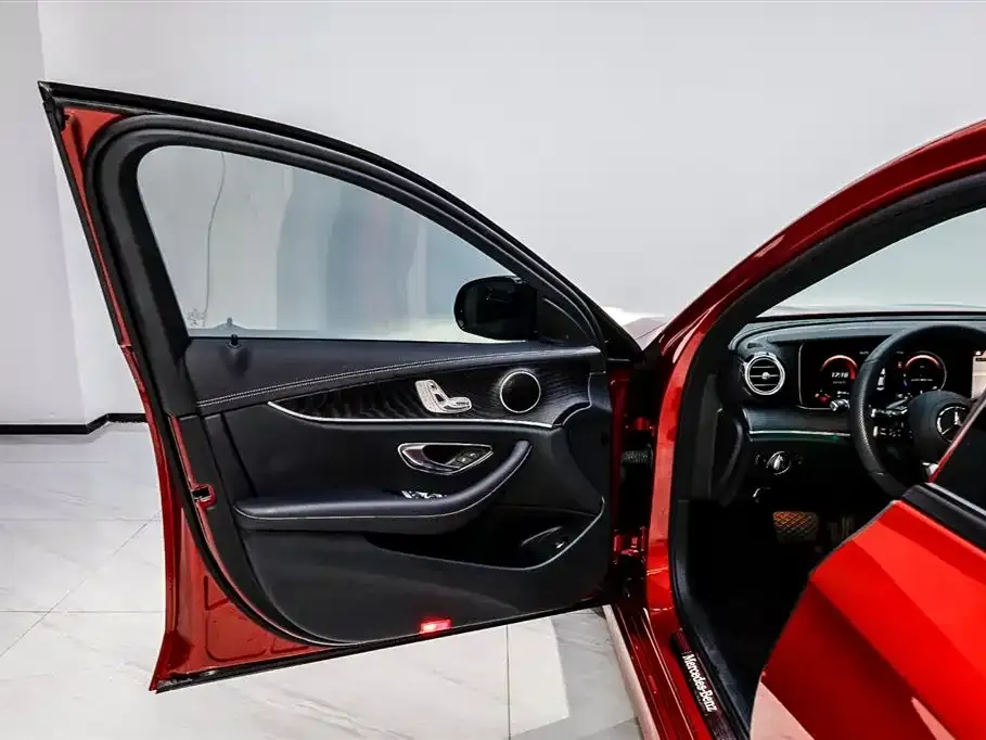 Mercedes-Benz E-Class (Import) — фото 7