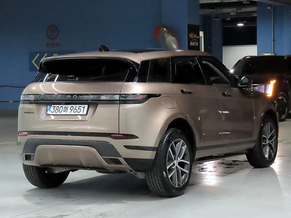 Land Rover Range Rover Evoque — фото 8