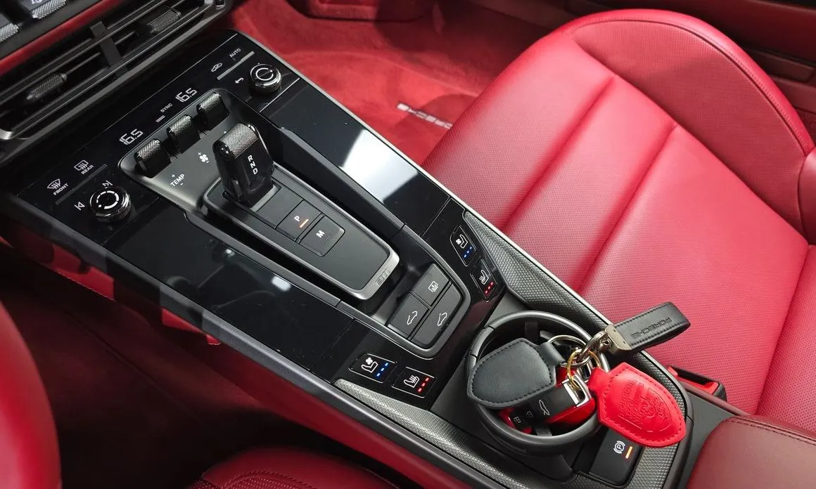 Porsche 911 2021 из KR, фото 10