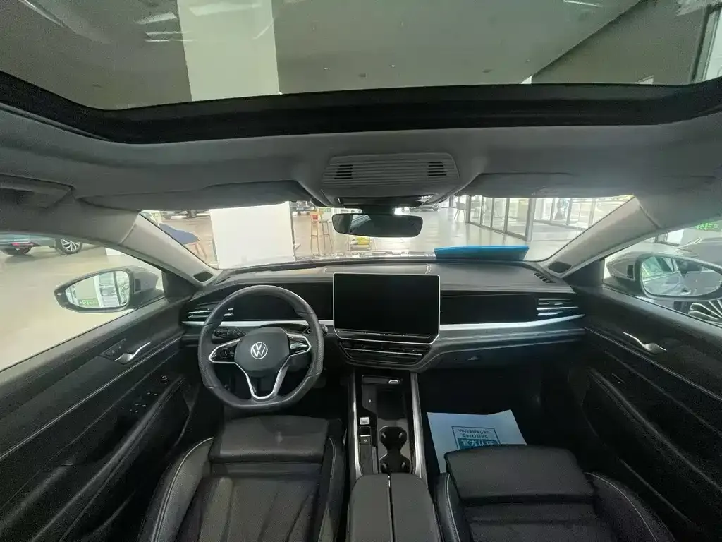 Volkswagen Passat — фото 8